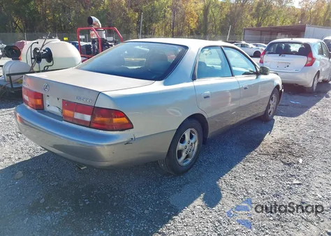 1999 Lexus Es 300 from USA, damaged, VIN JT8BF28G7X0166304